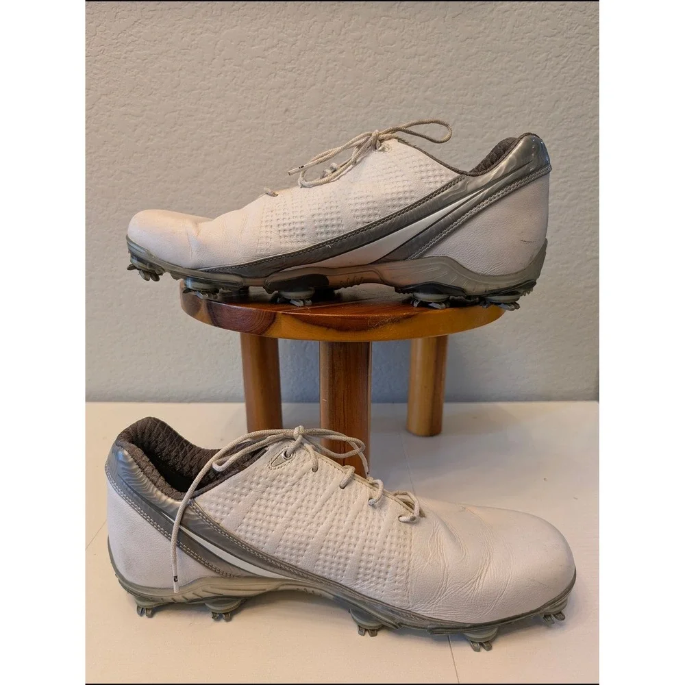 FootJoy dryjoys next